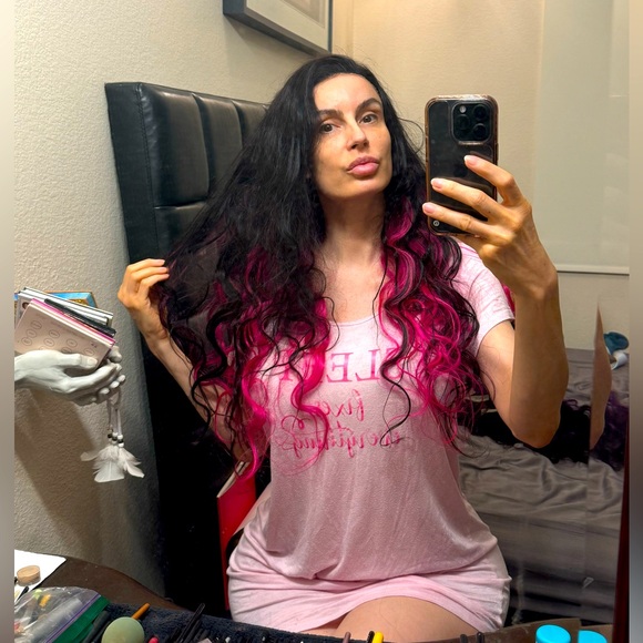 100% Human Hair Wig Ombré Fuchsia - Picture 2 of 4